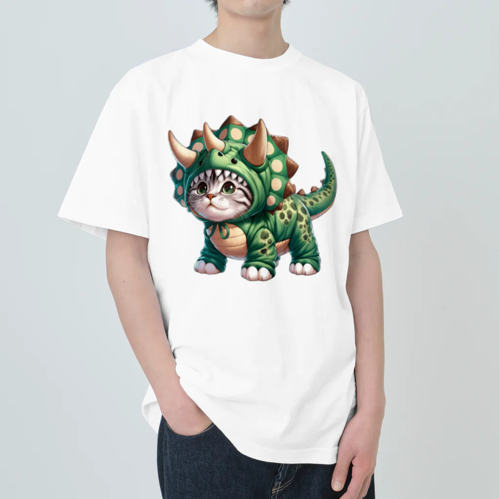 IloveCatの草食恐竜トリケラトプスのフードを被った子猫 ヘビーウェイトTシャツ