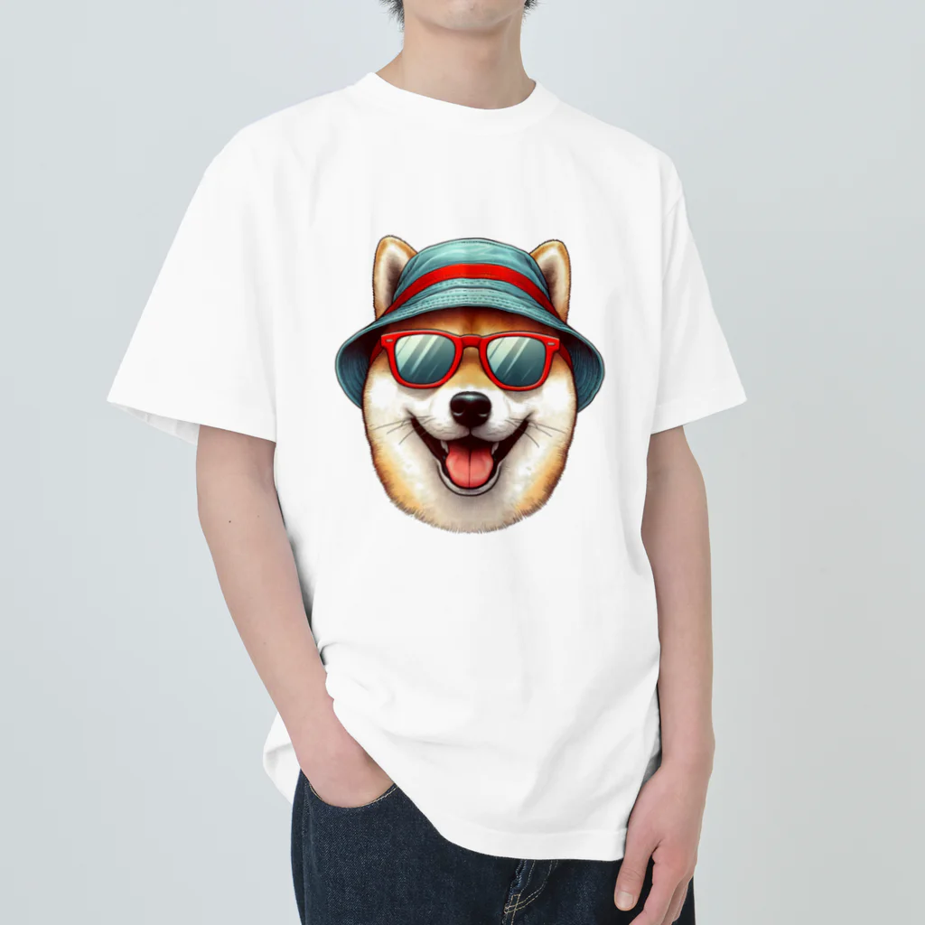 柴犬に囲まれたいのカラフルなバケハをかぶった柴犬 ヘビーウェイトTシャツ