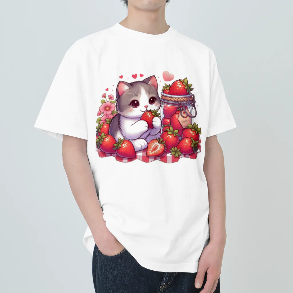 いちごと一緒🍓のいちごと猫シリーズ Heavyweight T-Shirt