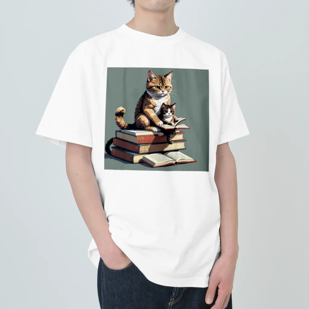 三毛猫shopの本を読む猫 ヘビーウェイトTシャツ