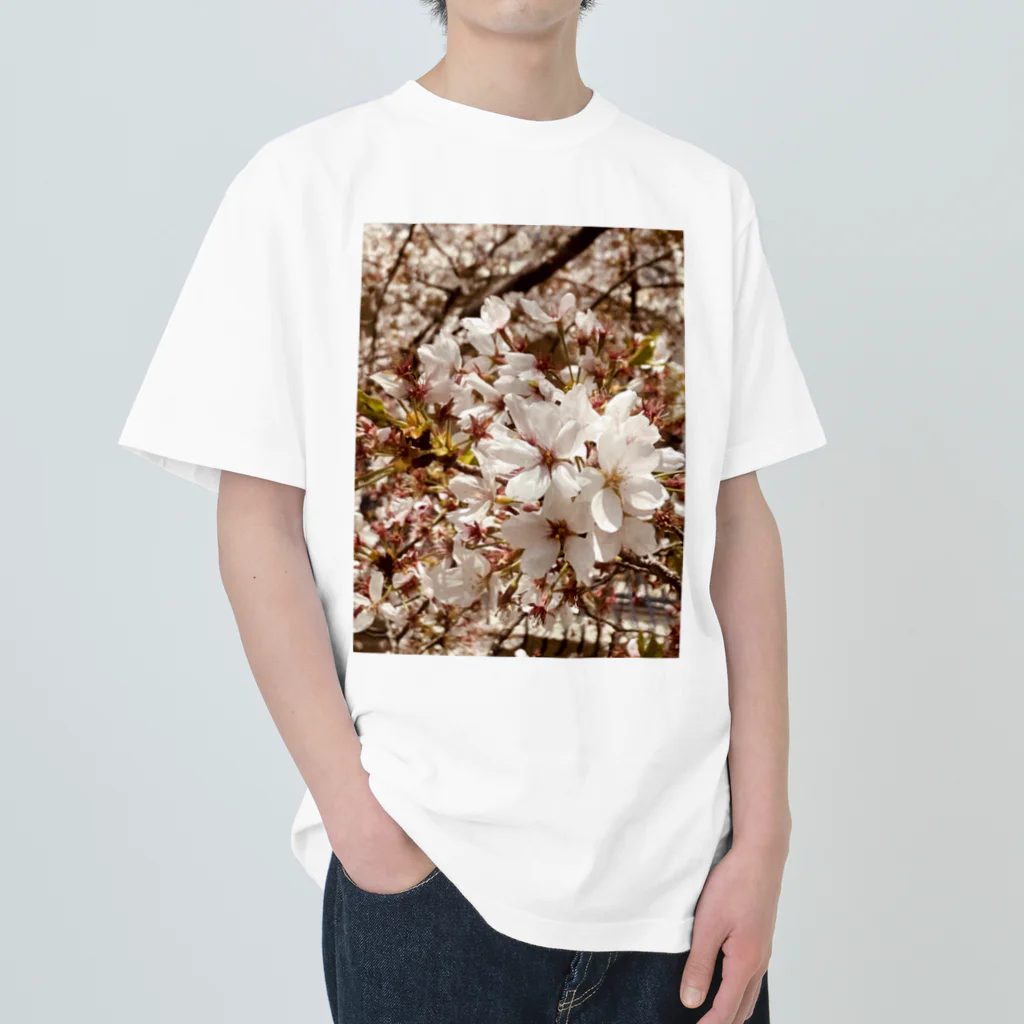 koikoi shop@suzuri店のおもいでのなかの桜 ヘビーウェイトTシャツ