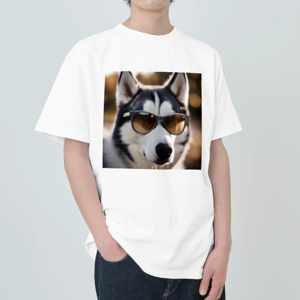 naftethのスパイ犬コードネームハスキー ヘビーウェイトTシャツ
