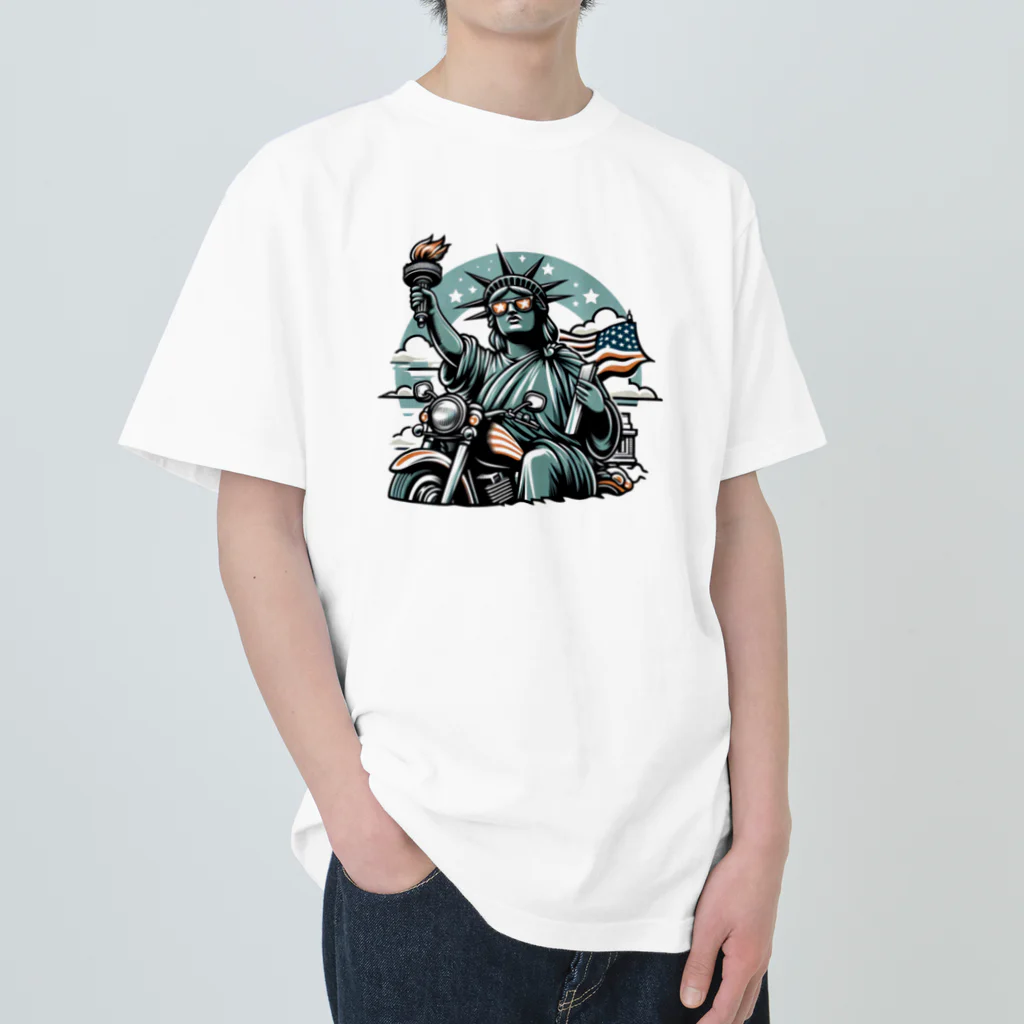 shime_savaのトーチを持ったおばちゃんライダー Heavyweight T-Shirt