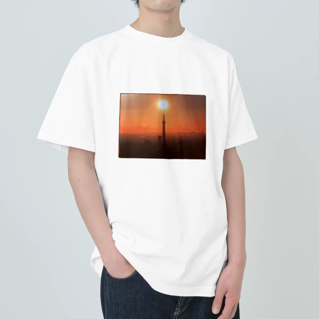 いっしーオリジナルの東京タワーと夕日 Heavyweight T-Shirt