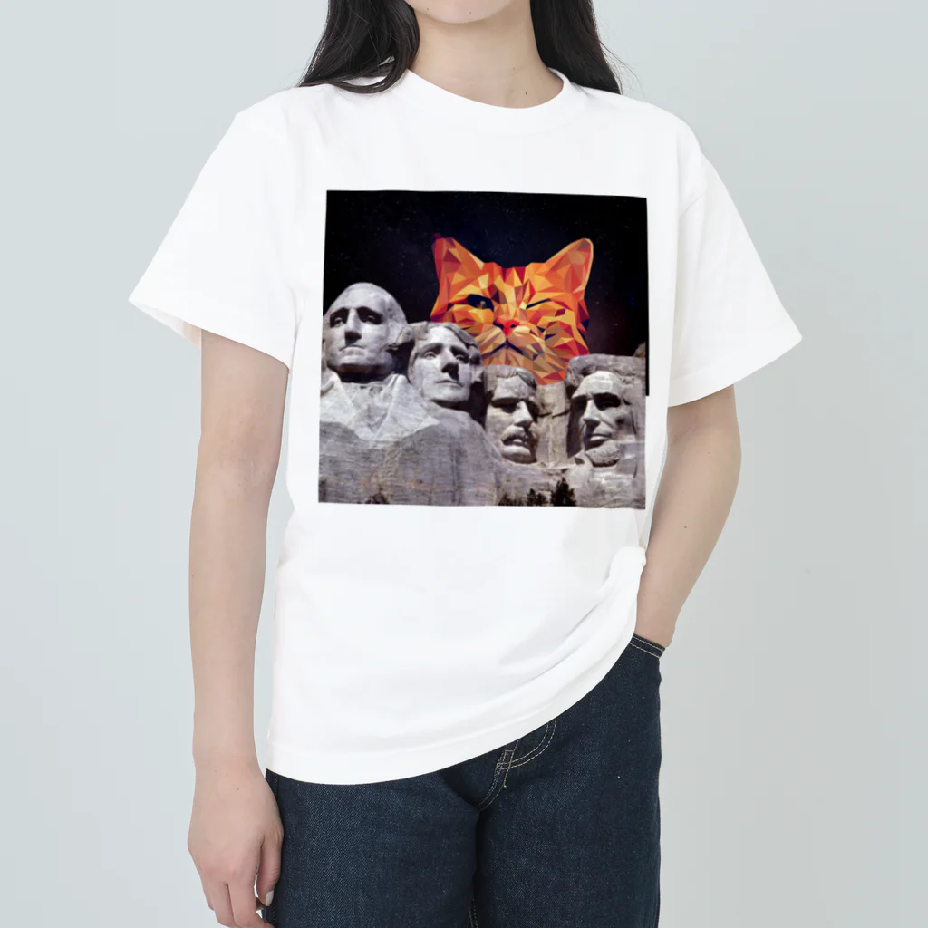 SPADAのMoai Statue and Cat Art Heavyweight T-Shirt