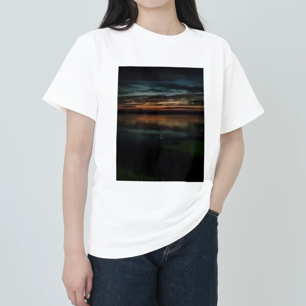 lostの暮れなずむ白鳥 Heavyweight T-Shirt