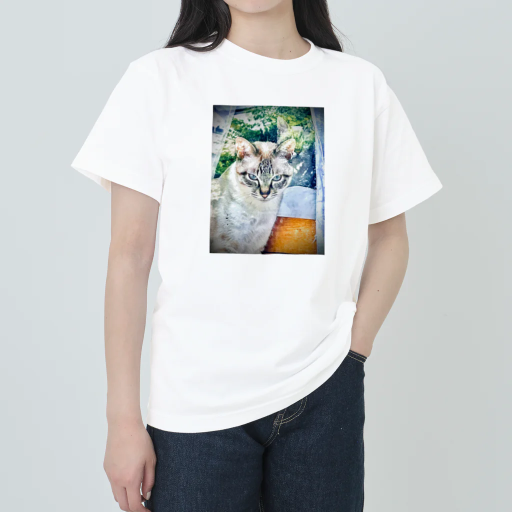 ピリカとカムイの保護猫のカムイ君 Heavyweight T-Shirt