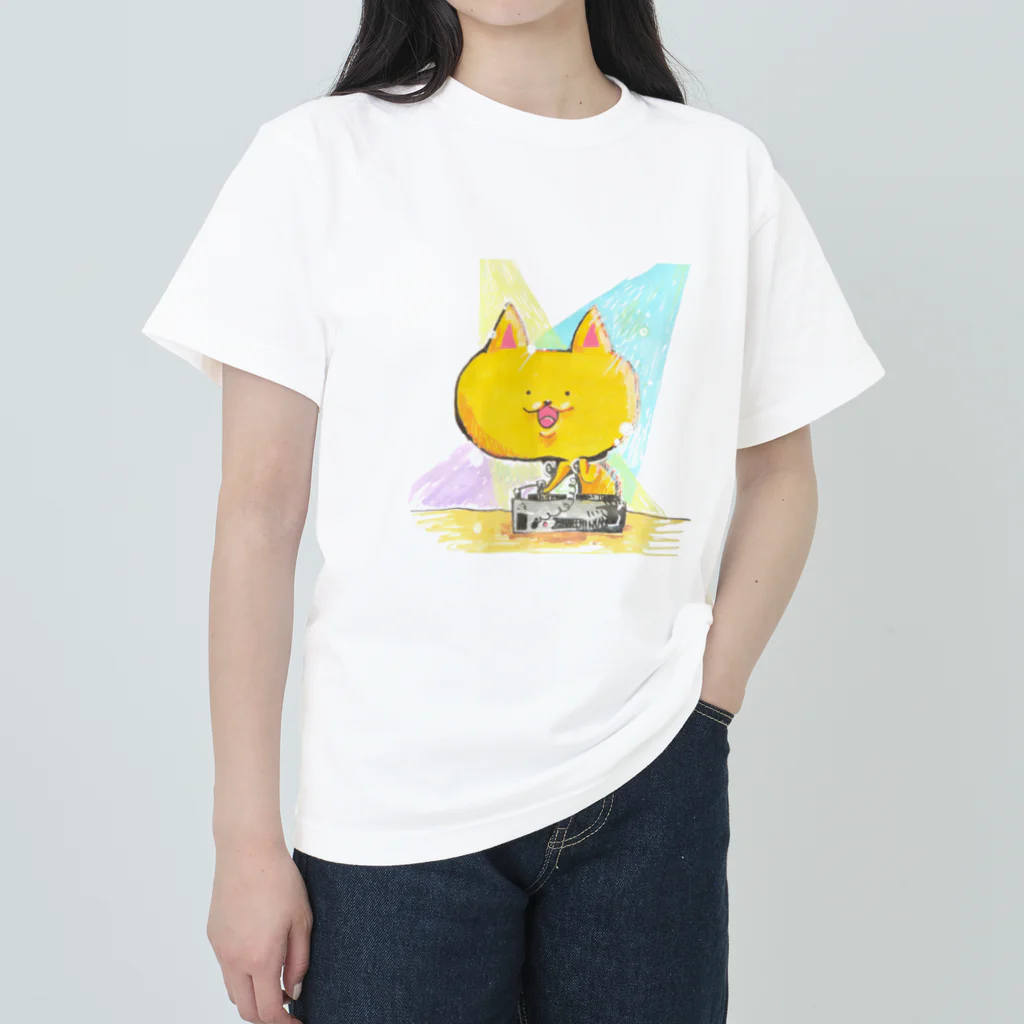 キノコファクトリーのDJねこ ヘビーウェイトTシャツ