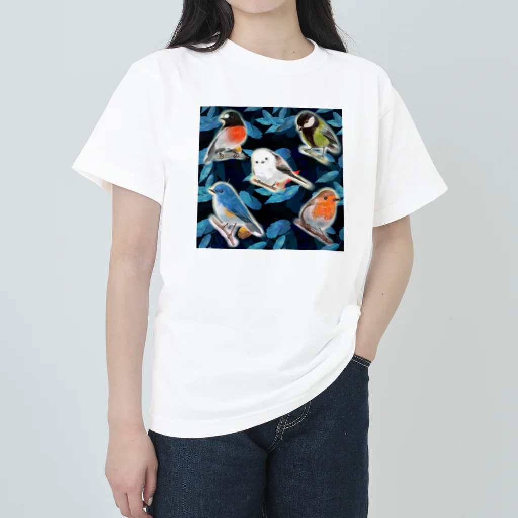 NORIMA'S SHOP の落ち葉のコラージュとかわいい野鳥たち Heavyweight T-Shirt