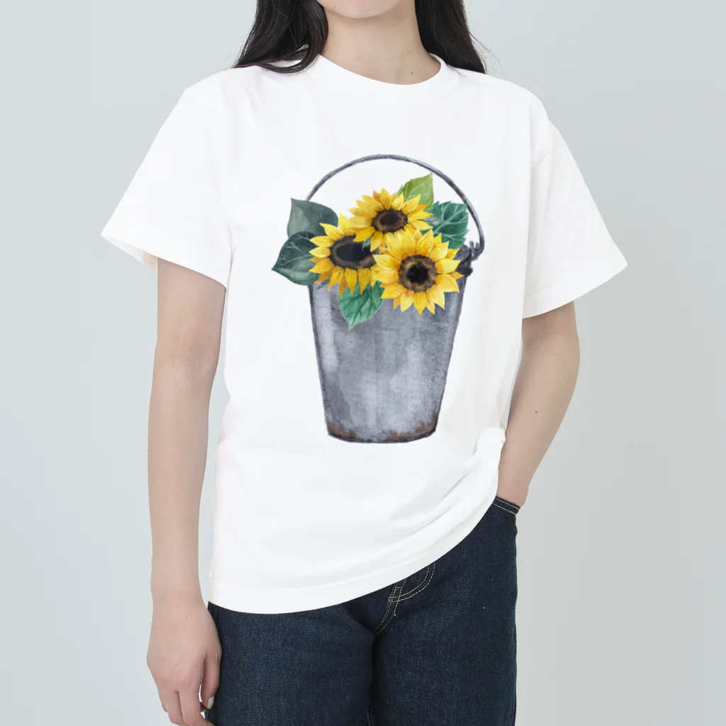 Fred HorstmanのWatering bucket and sunflowers  じょうろ と ひまわり ヘビーウェイトTシャツ