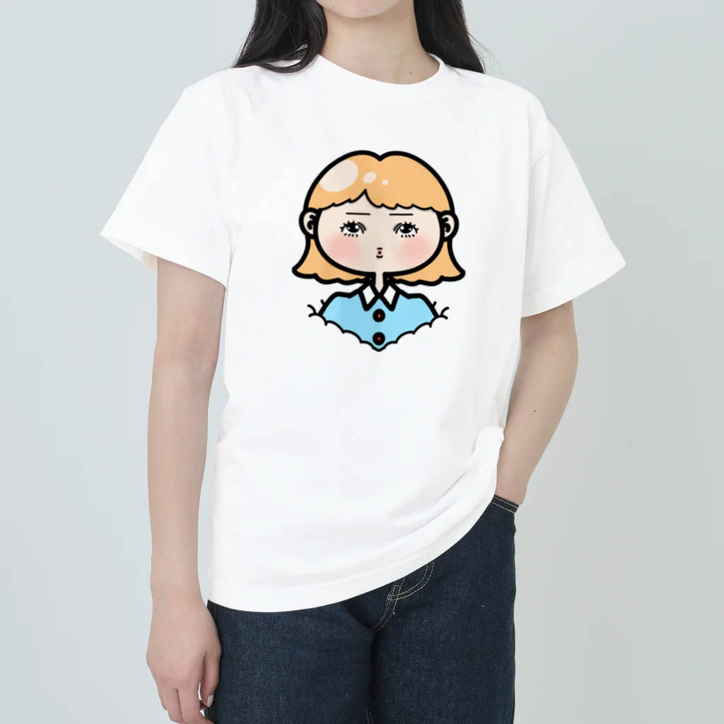 子ヤギさんの上目遣いちゃん Heavyweight T-Shirt