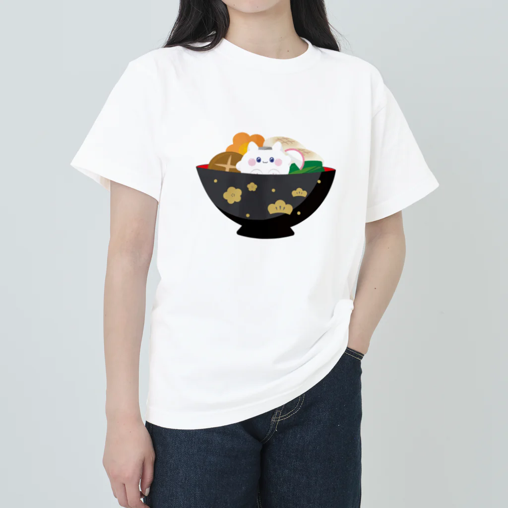 Kawaii-Japanのお雑煮の中のおにぎりさん ヘビーウェイトTシャツ