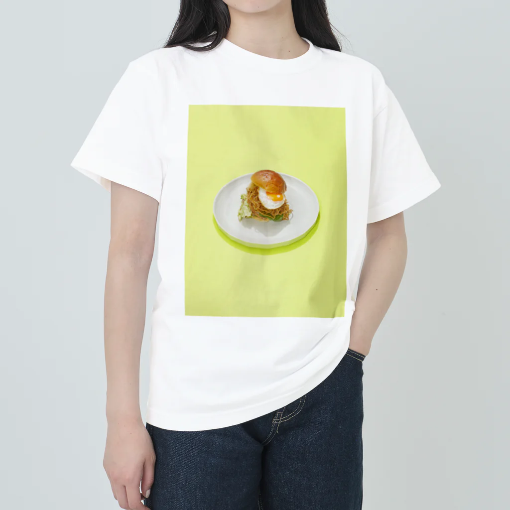 ara-araのヤキソババーガー ヘビーウェイトTシャツ