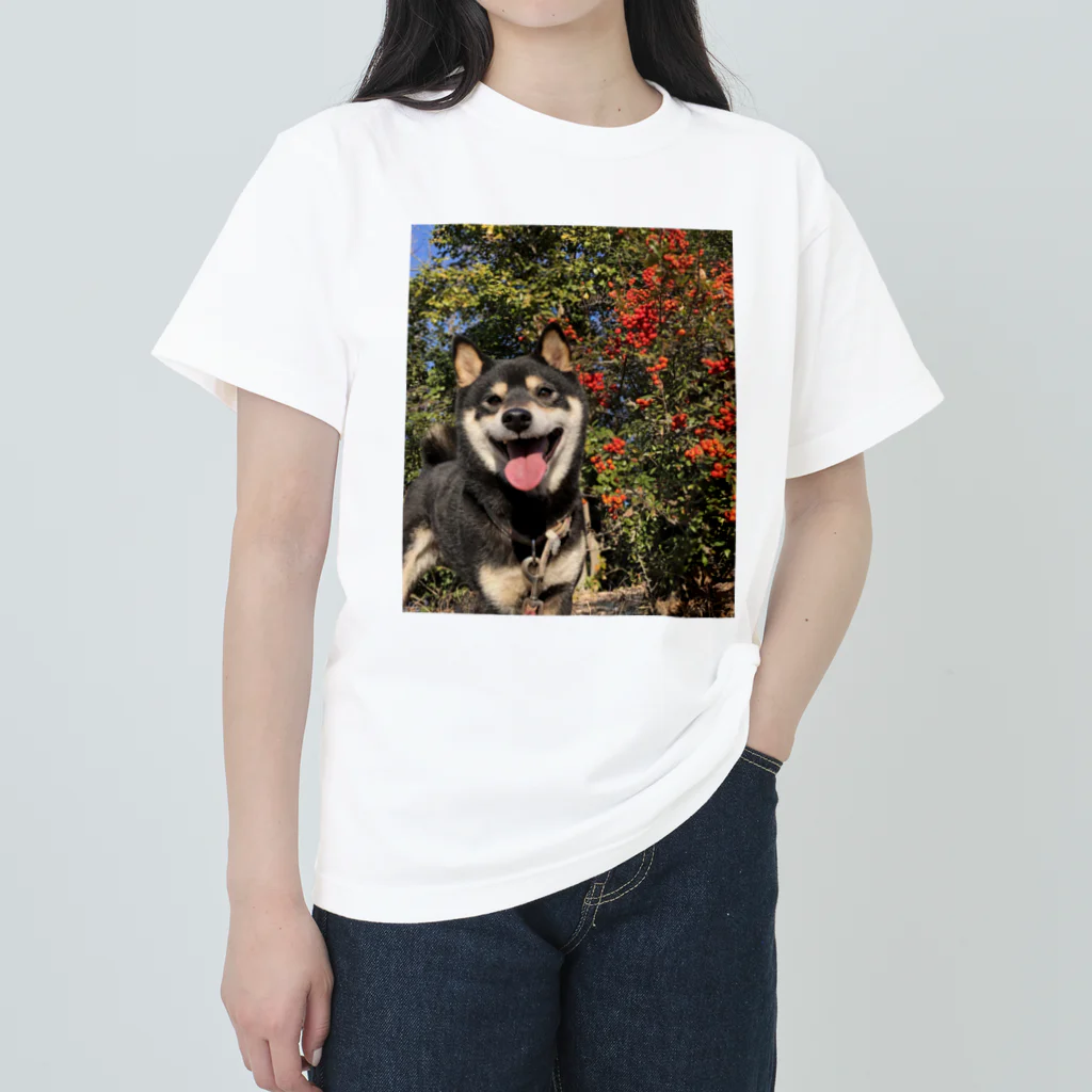 柴犬けんたろー。の柴犬のけんたろー ヘビーウェイトTシャツ