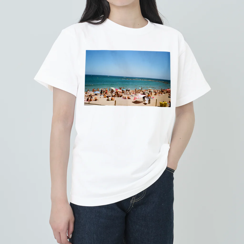 つぶらな瞳〜ずのスペインのビーチ ヘビーウェイトTシャツ