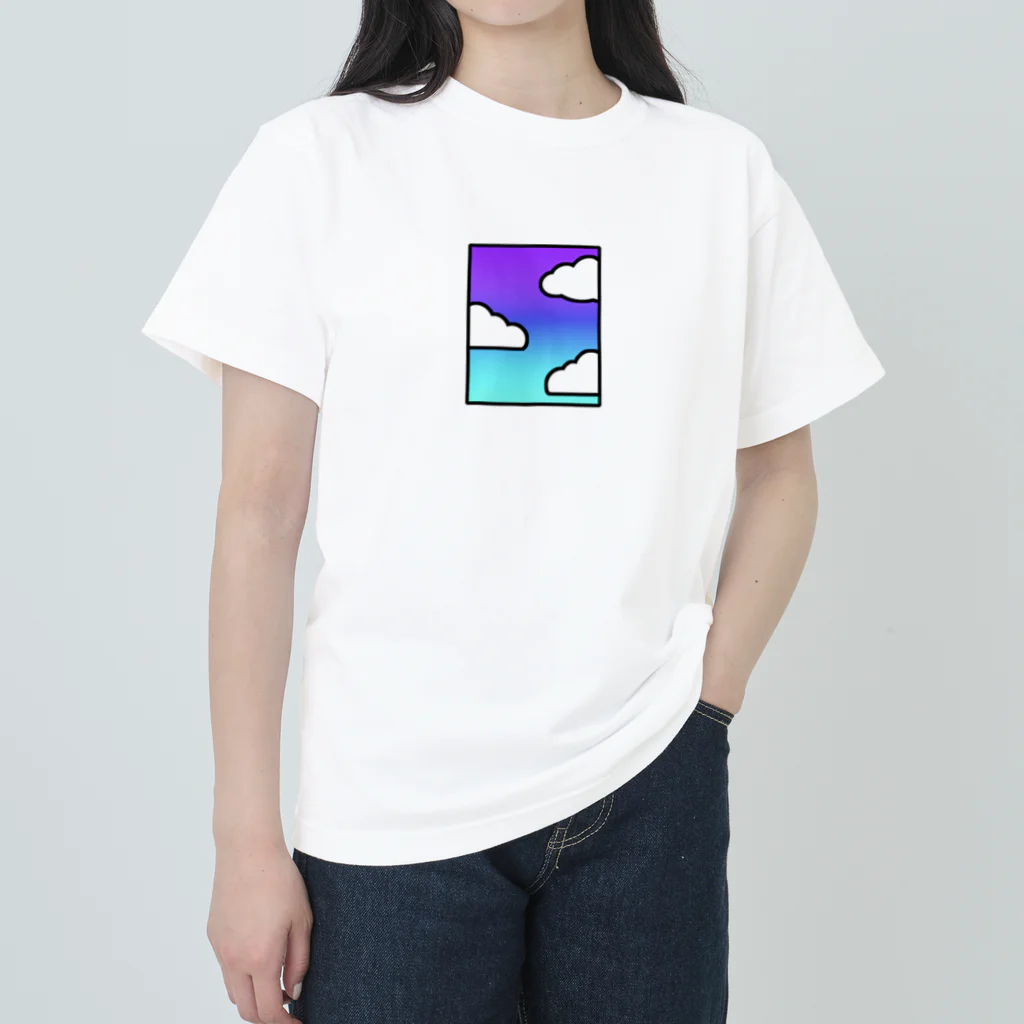 くものみせのむらさきとあおいそらとしろいくも Heavyweight T-Shirt