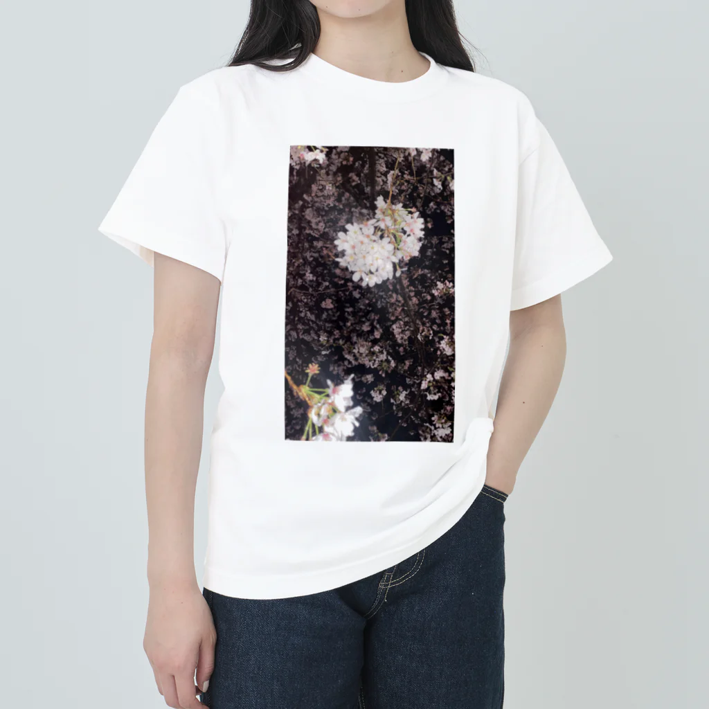 萌中毒の桜 ヘビーウェイトTシャツ