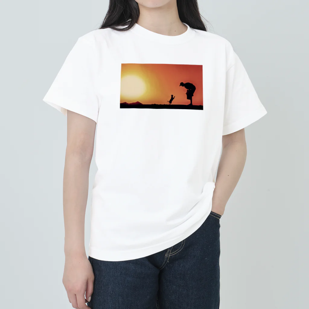 ukabuboshioの猫と夕日 ヘビーウェイトTシャツ