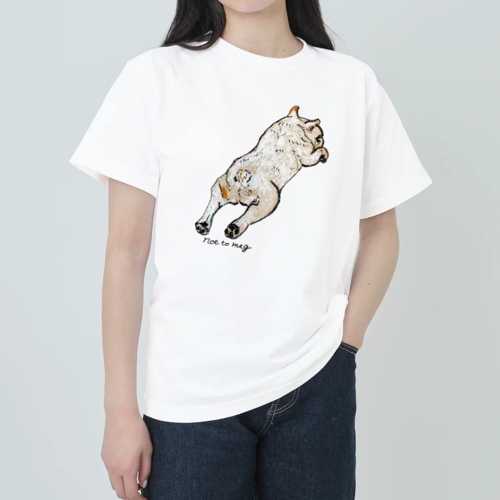 noe_to_meg (ノエとめぐ)のねんねチラリクリームブヒ ヘビーウェイトTシャツ