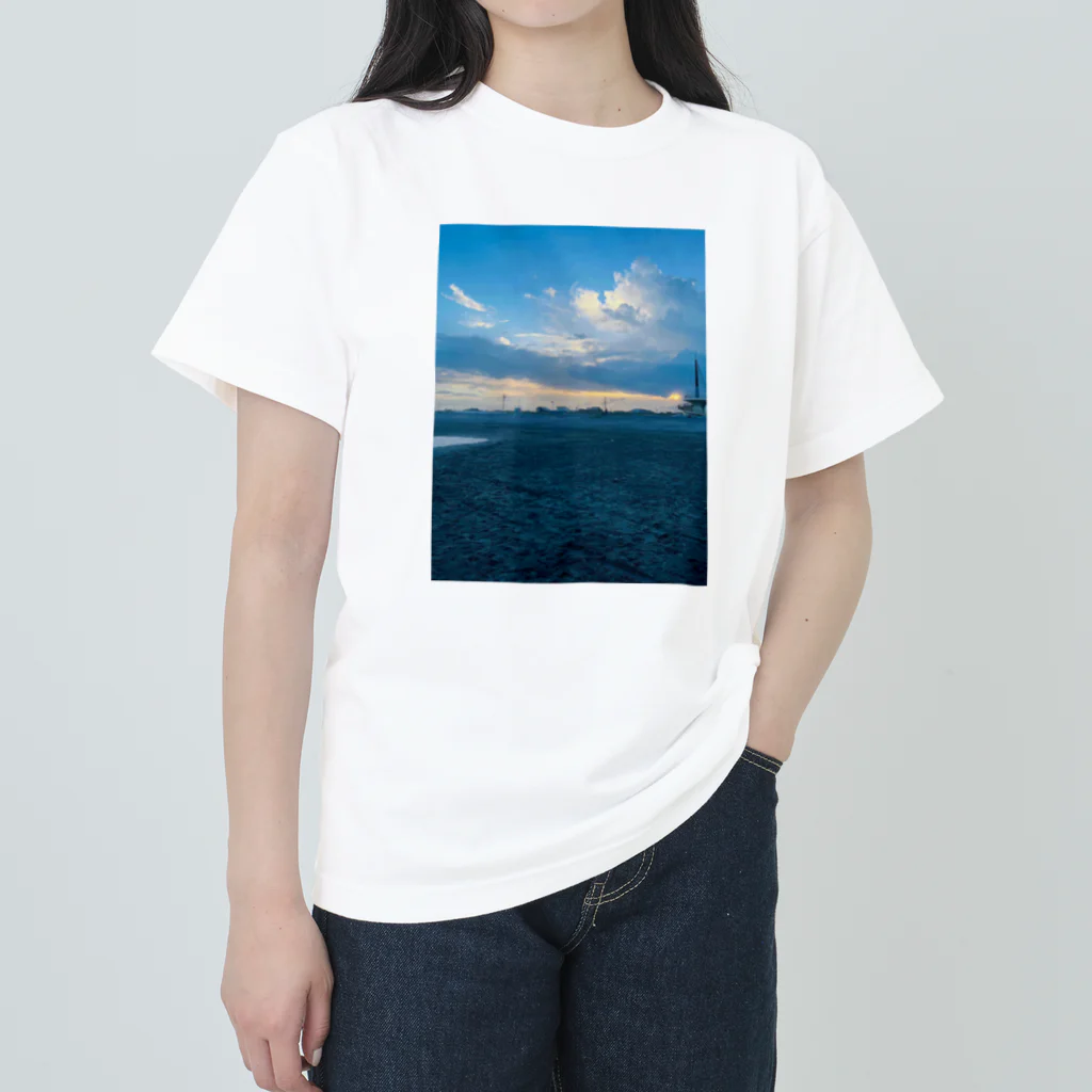 豊風本舗の九十九里浜　浜辺 Heavyweight T-Shirt