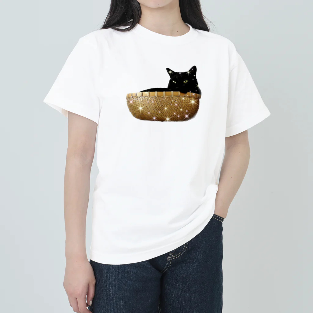 MKPoppp! shopのカゴの中の猫🐈‍⬛ ヘビーウェイトTシャツ