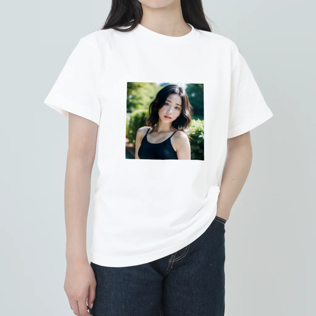 AI美女（appurin）公式グッズの斎藤綾華 ヘビーウェイトTシャツ