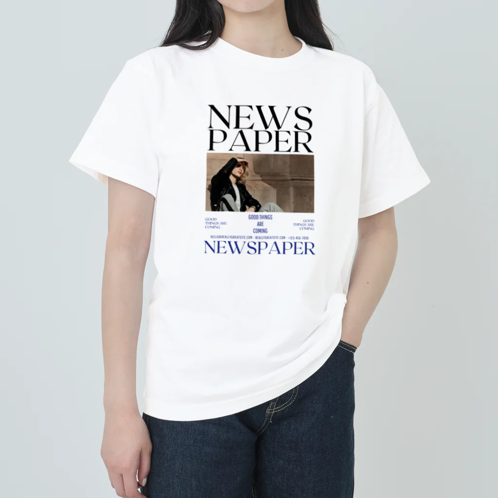 show.のNEWS PAPER Heavyweight T-Shirt