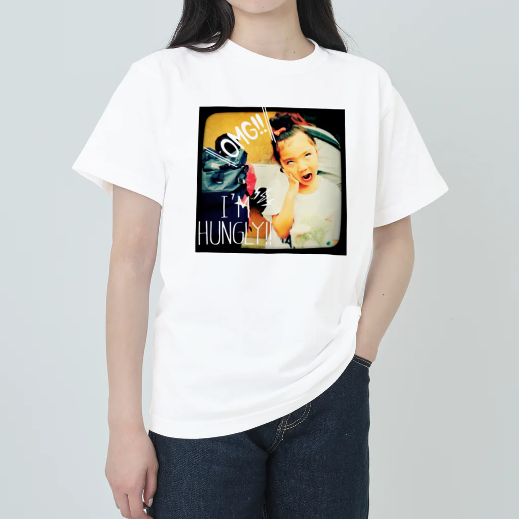 ピーチ基地のハングリーガール Heavyweight T-Shirt