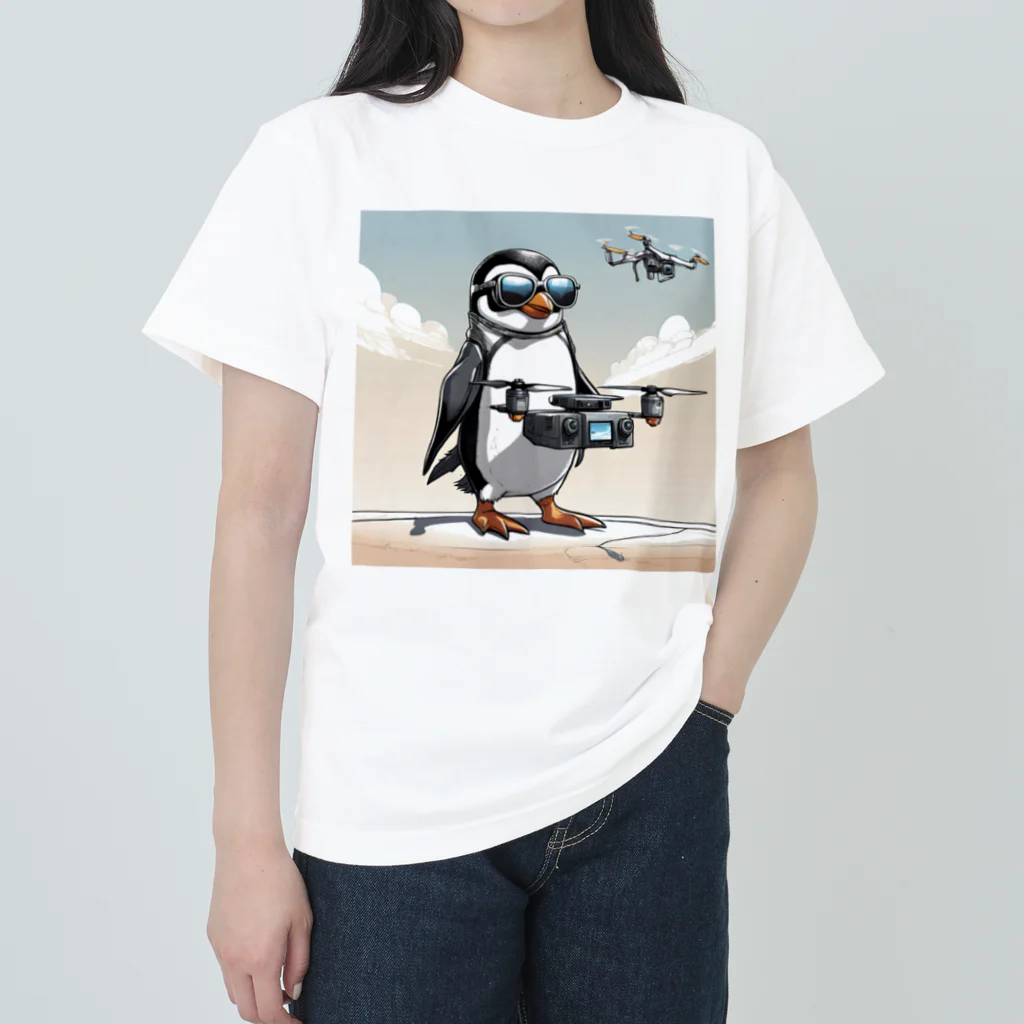 KenySignsのペンギンのドローン操縦士のイラストグッズ Heavyweight T-Shirt