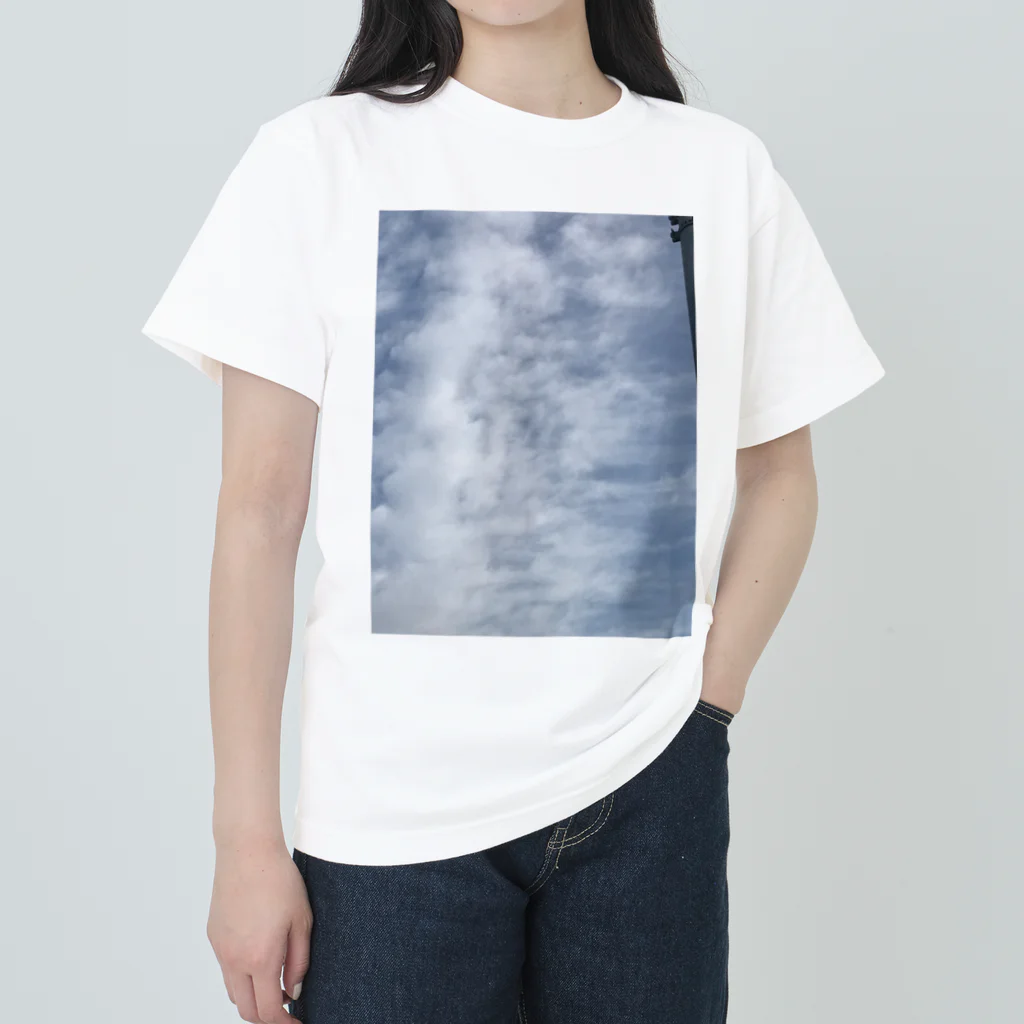 奈樹(なな)の2023年12月　空 ヘビーウェイトTシャツ