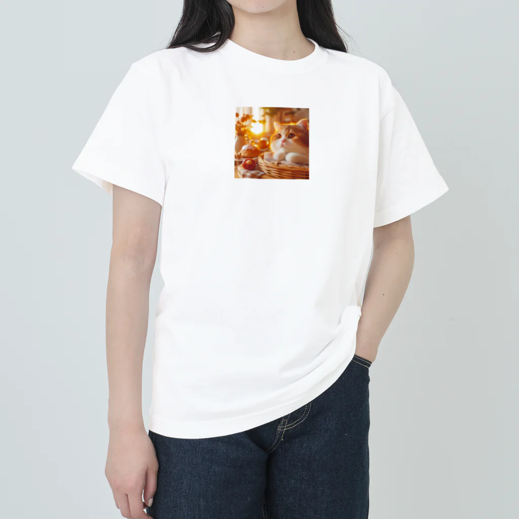 pikaraのかわいい猫と日の出のイラスト Heavyweight T-Shirt