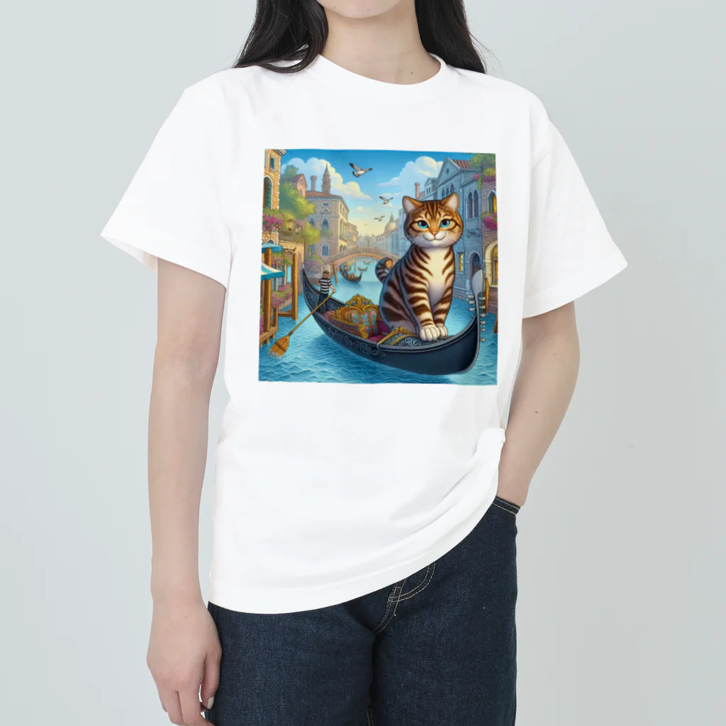 ニャーちゃんショップのヴェネツィアの水路でゴンドラに乗っているネコ ヘビーウェイトTシャツ