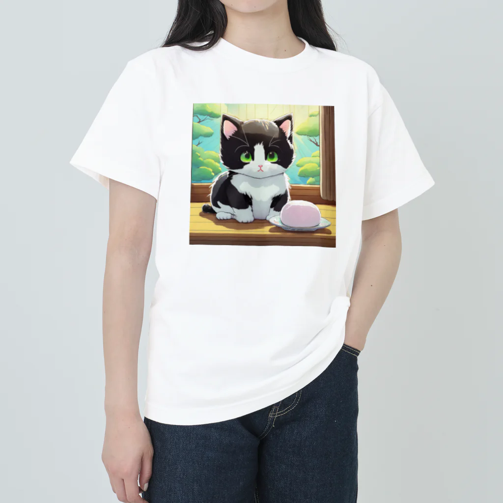 yoiyononakaのお餅と白黒猫 Heavyweight T-Shirt