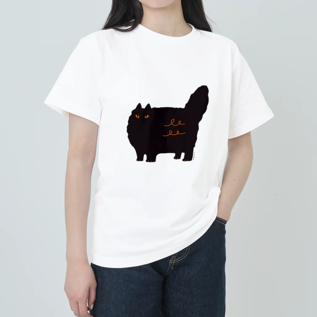 migrantの強気な黒猫 ヘビーウェイトTシャツ