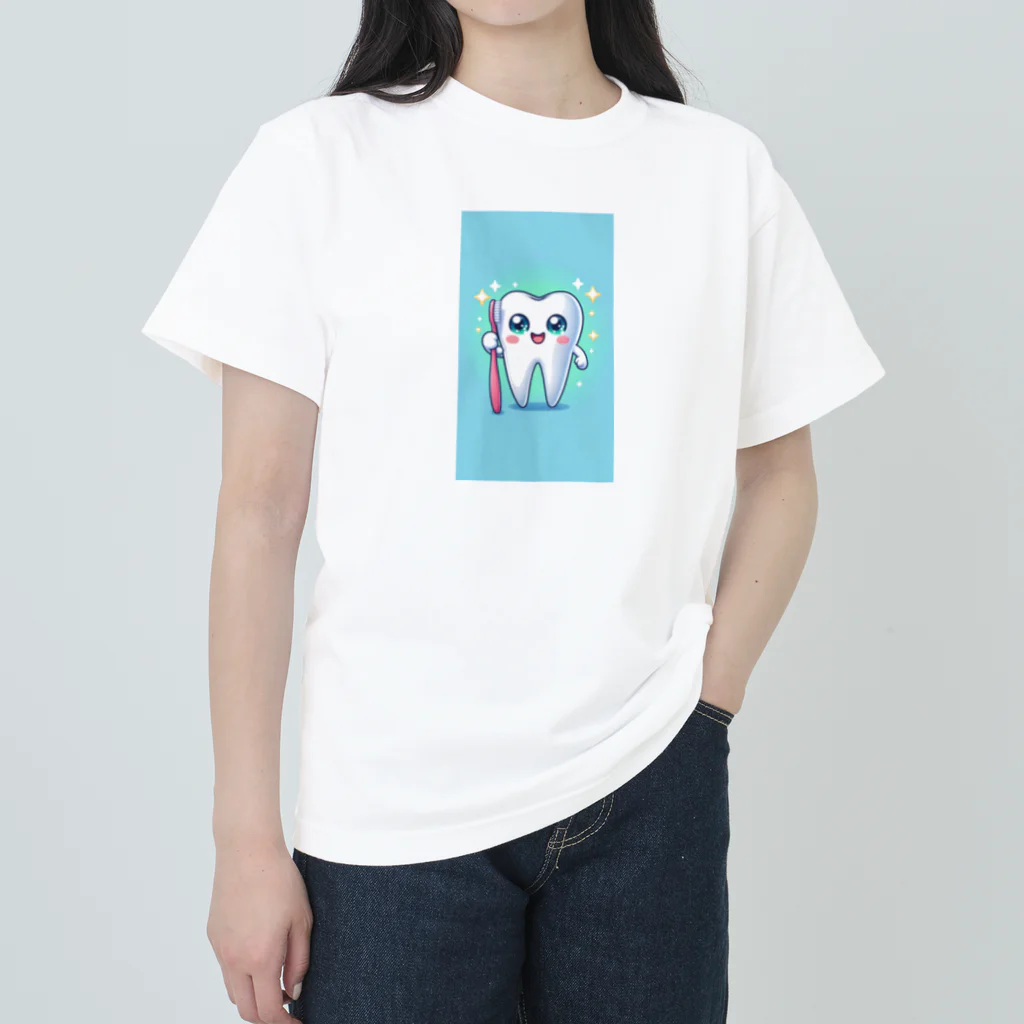 kuma310のカワイイ歯のキャラクターが登場！ Heavyweight T-Shirt