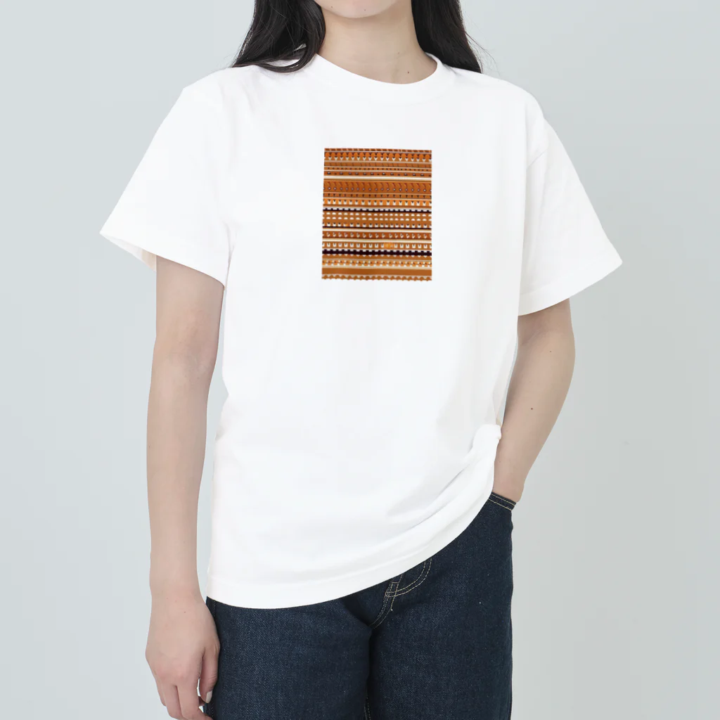 KZ_Graphicsの橙色のキツネの目のようなカラメルケーキ Heavyweight T-Shirt