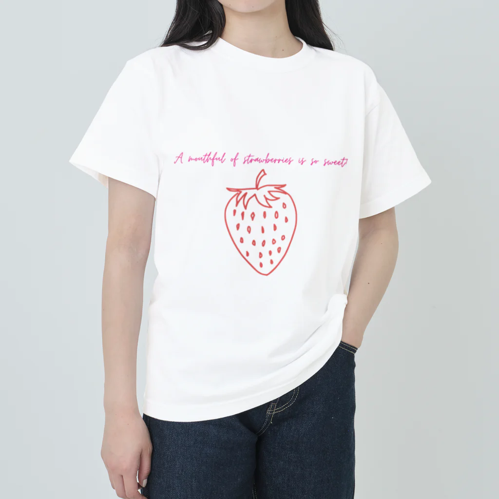 納豆ごはんのA mouthful of strawberries is so sweet! Heavyweight T-Shirt