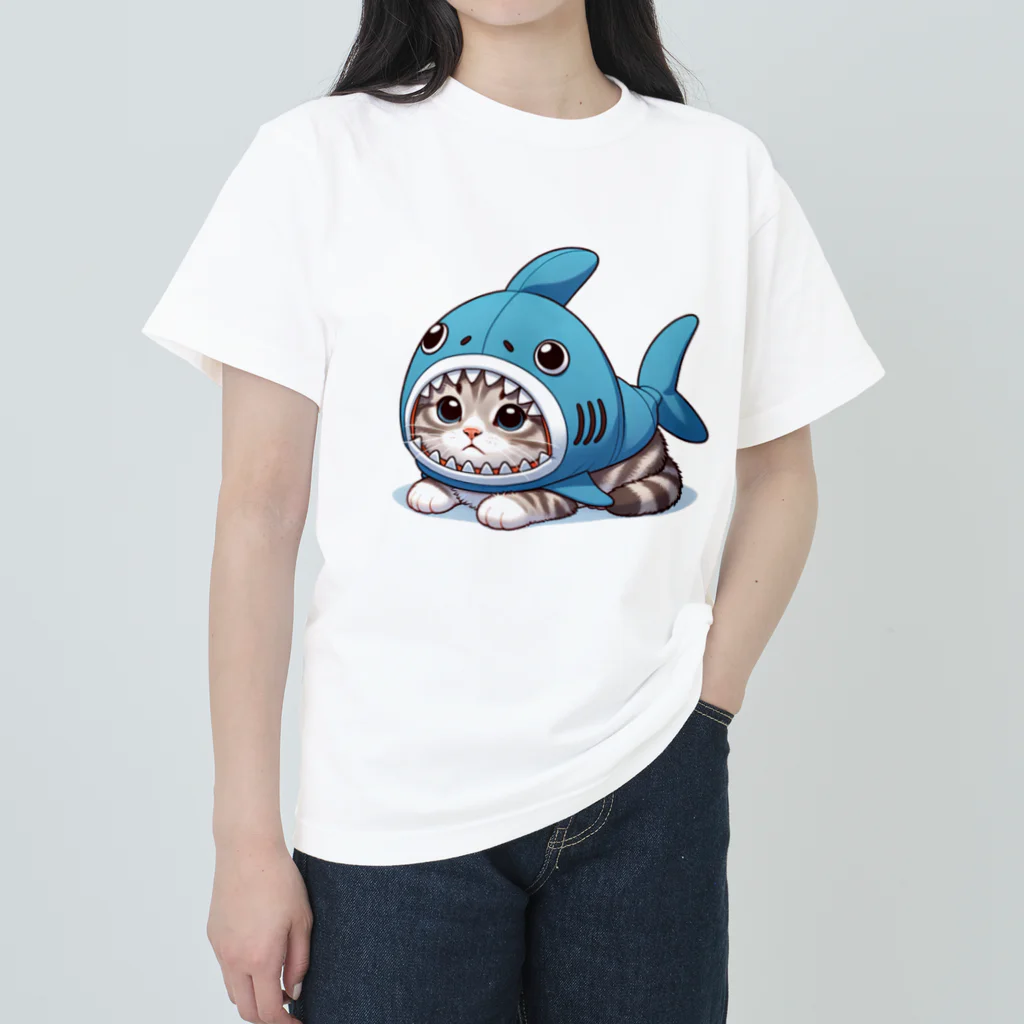 IloveCatのサメのフードを被った可愛らしい子猫 ヘビーウェイトTシャツ