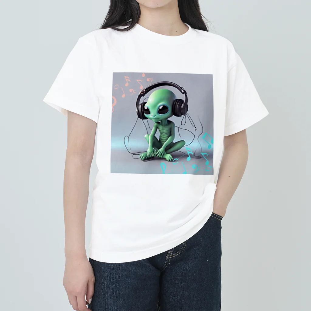 apple47の音楽を聴く宇宙人 Heavyweight T-Shirt