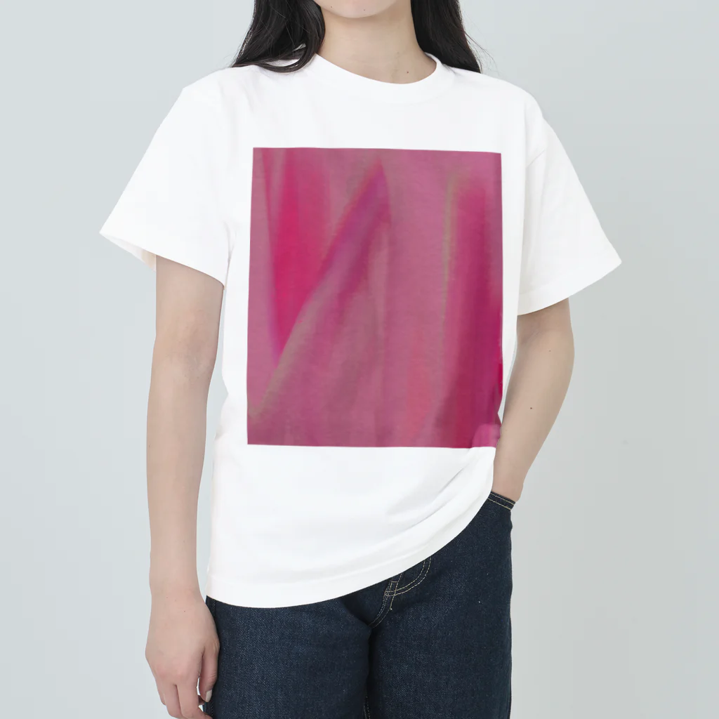 納豆ごはんのストロベリー Heavyweight T-Shirt