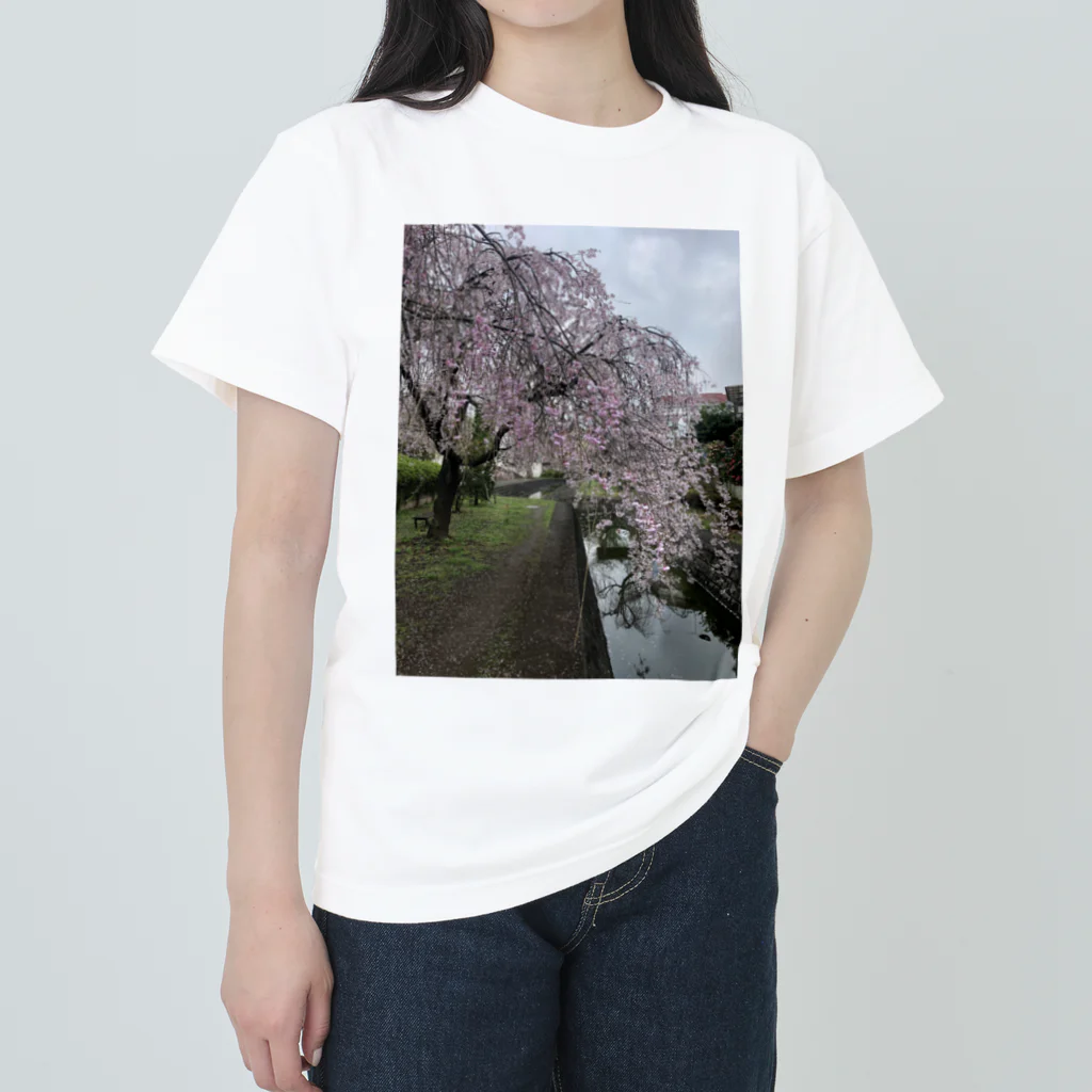 saitama-eit88の川桜 Heavyweight T-Shirt