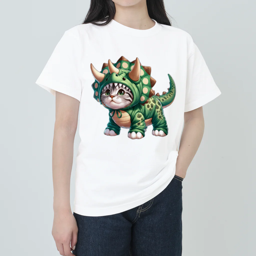 IloveCatの草食恐竜トリケラトプスのフードを被った子猫 ヘビーウェイトTシャツ