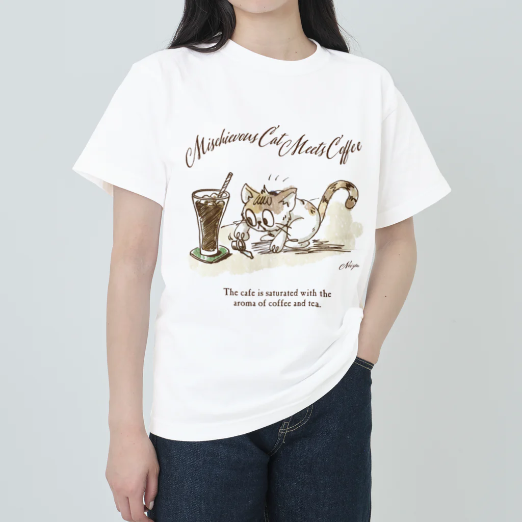 喫茶Noizmのいたずら猫と珈琲の出会い Heavyweight T-Shirt