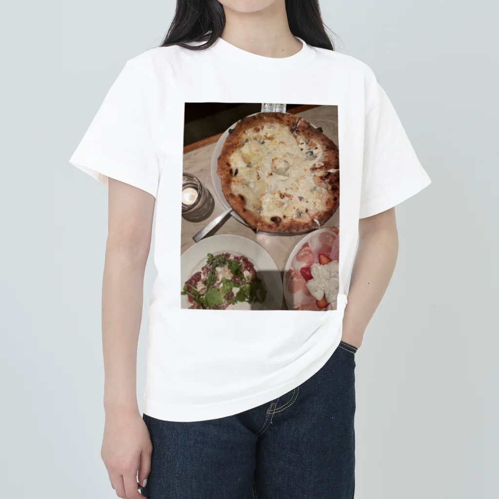 格安店よぴまるの美味しいご飯をパシャリ1 Heavyweight T-Shirt