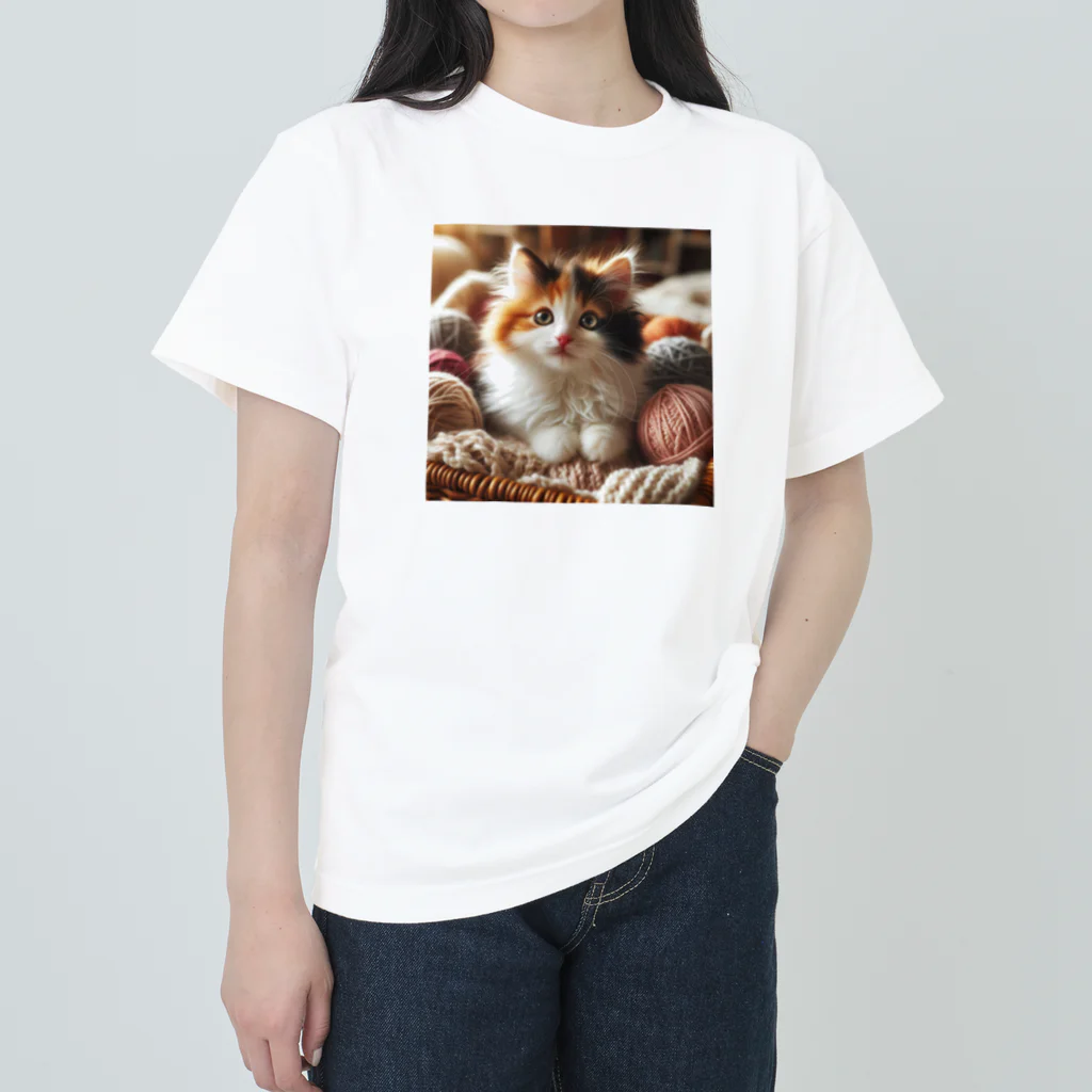 SkyBlueのかわいい三毛猫 Heavyweight T-Shirt