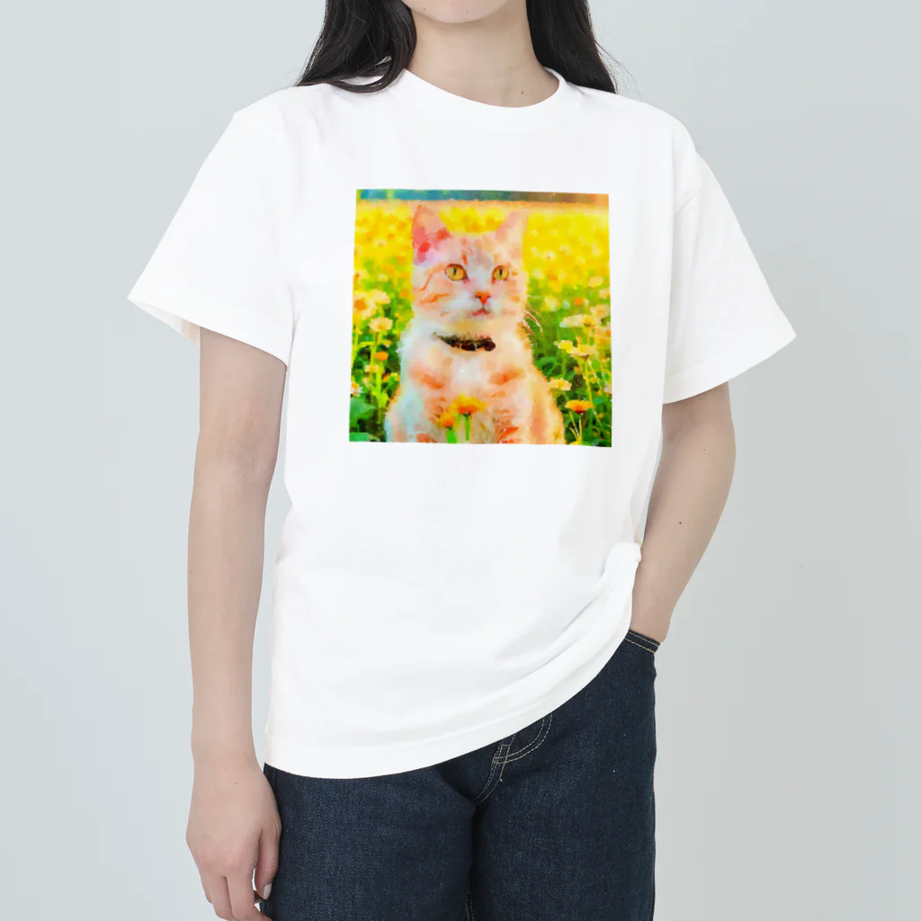 猫好きの谷の猫の水彩画/花畑のチャシロねこのイラスト/茶白ネコ Heavyweight T-Shirt