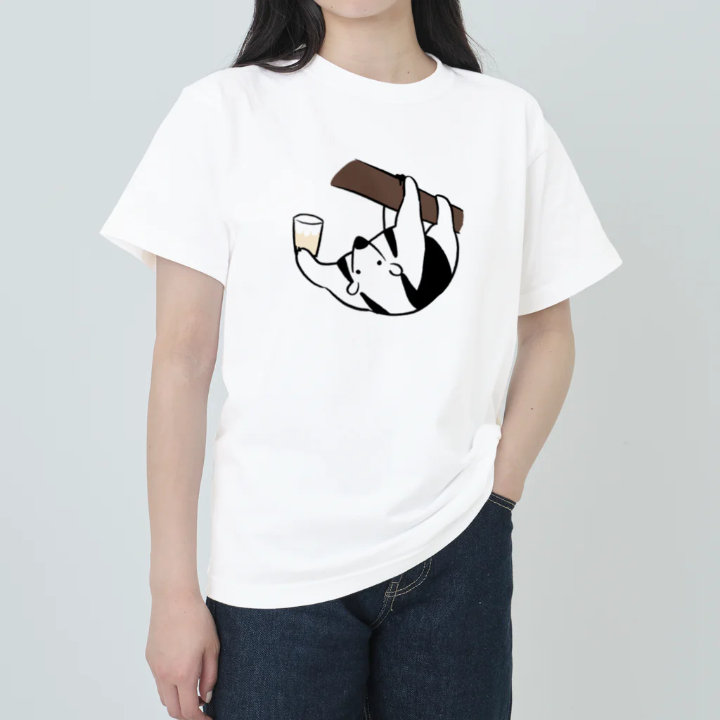 たやまゆうりの木にぶら下がって麦茶を飲むミナミコアリクイ Heavyweight T-Shirt