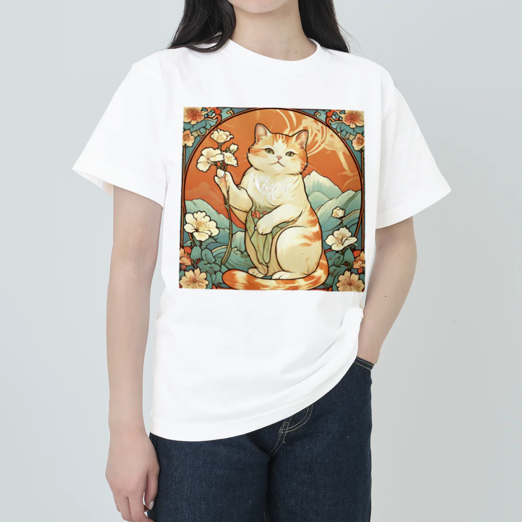 ゆまちゃんの開運雑貨屋さんの幸運を招いてない猫。花を持ってるだけよね Heavyweight T-Shirt