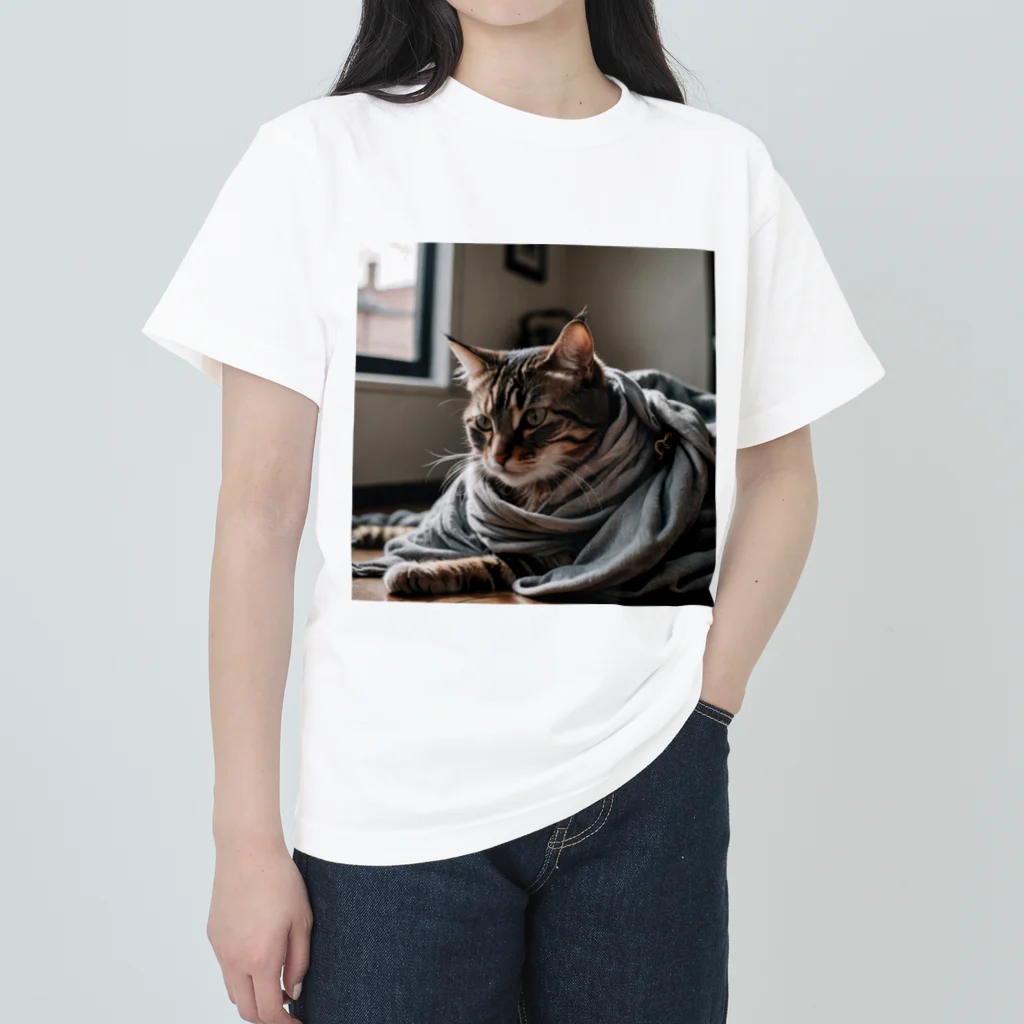 zigerparkの毛布にくるまる猫 Heavyweight T-Shirt