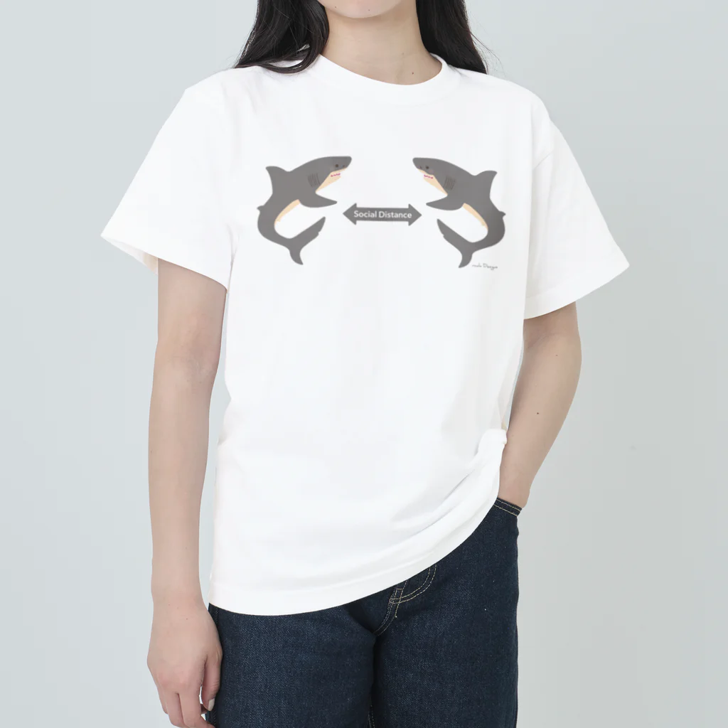 さかたようこ / サメ画家のサメさんたちの #ソーシャルディスタンス / さり気なく ヘビーウェイトTシャツ
